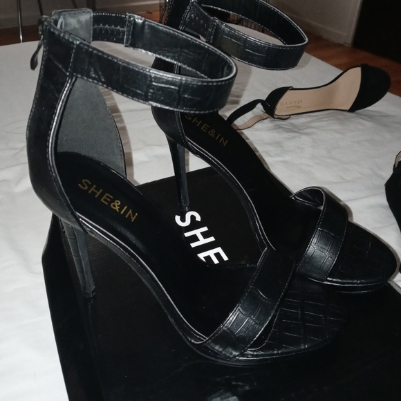 High heels - Picture 5 of 5